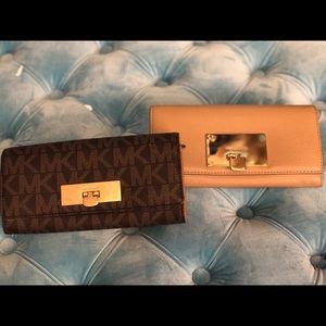 Authentic Michael Kors Callie Carryall